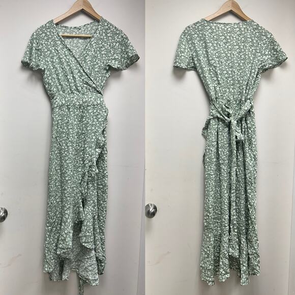 Other Dresses & Skirts - Green Floral Wrap Dress Size L